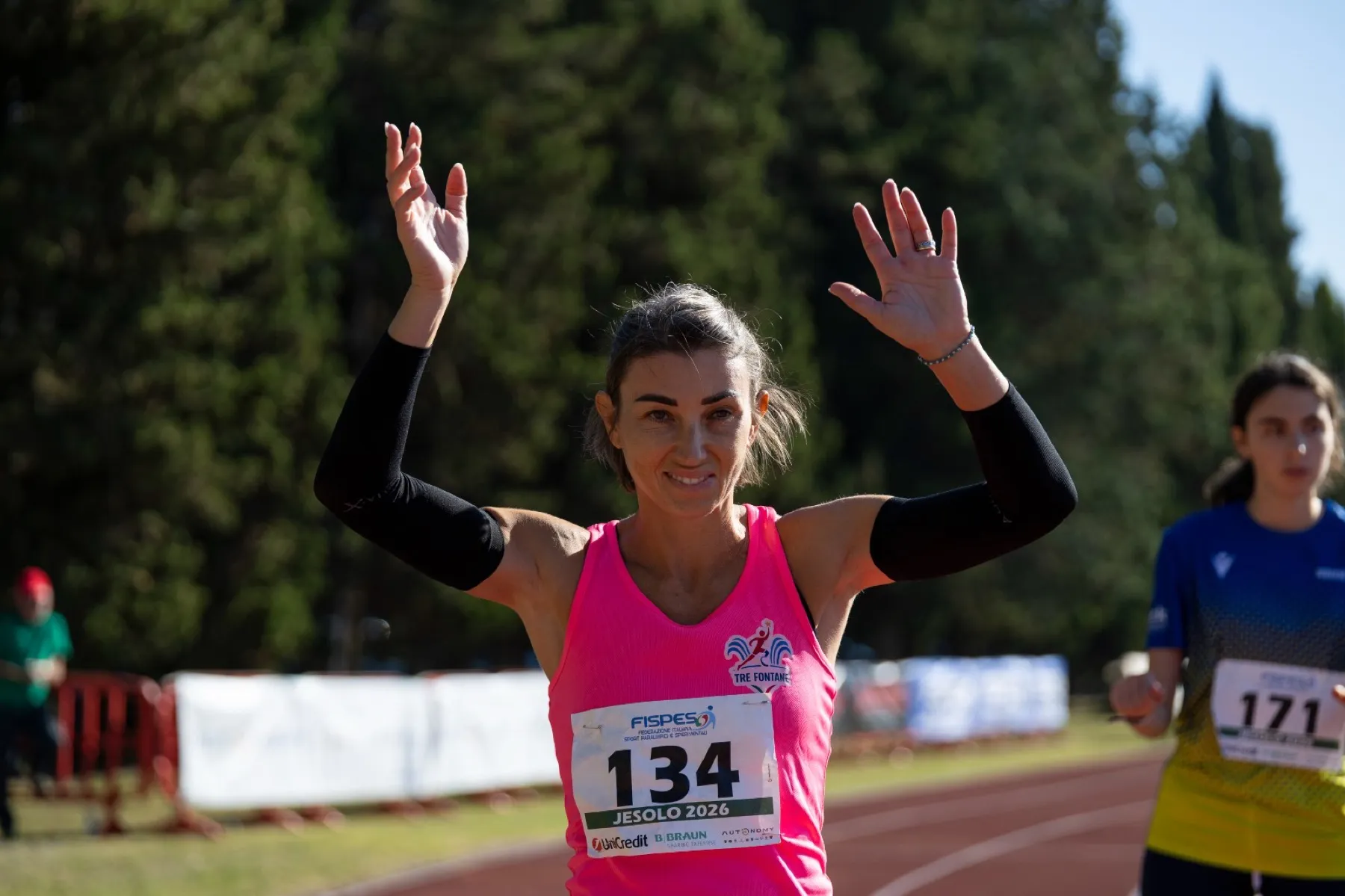Silvia Di Domenico esulta a Jesolo dopo il record italiano dei 200 m T38